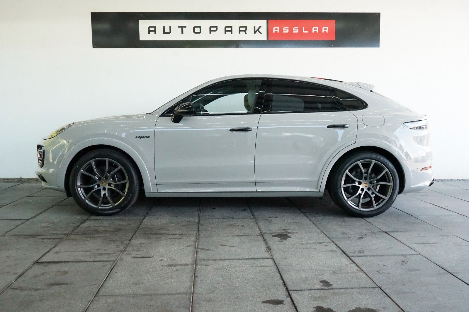 Porsche Cayenne Coupe E-Hybrid MY2021/NEW/KREIDE/1800km