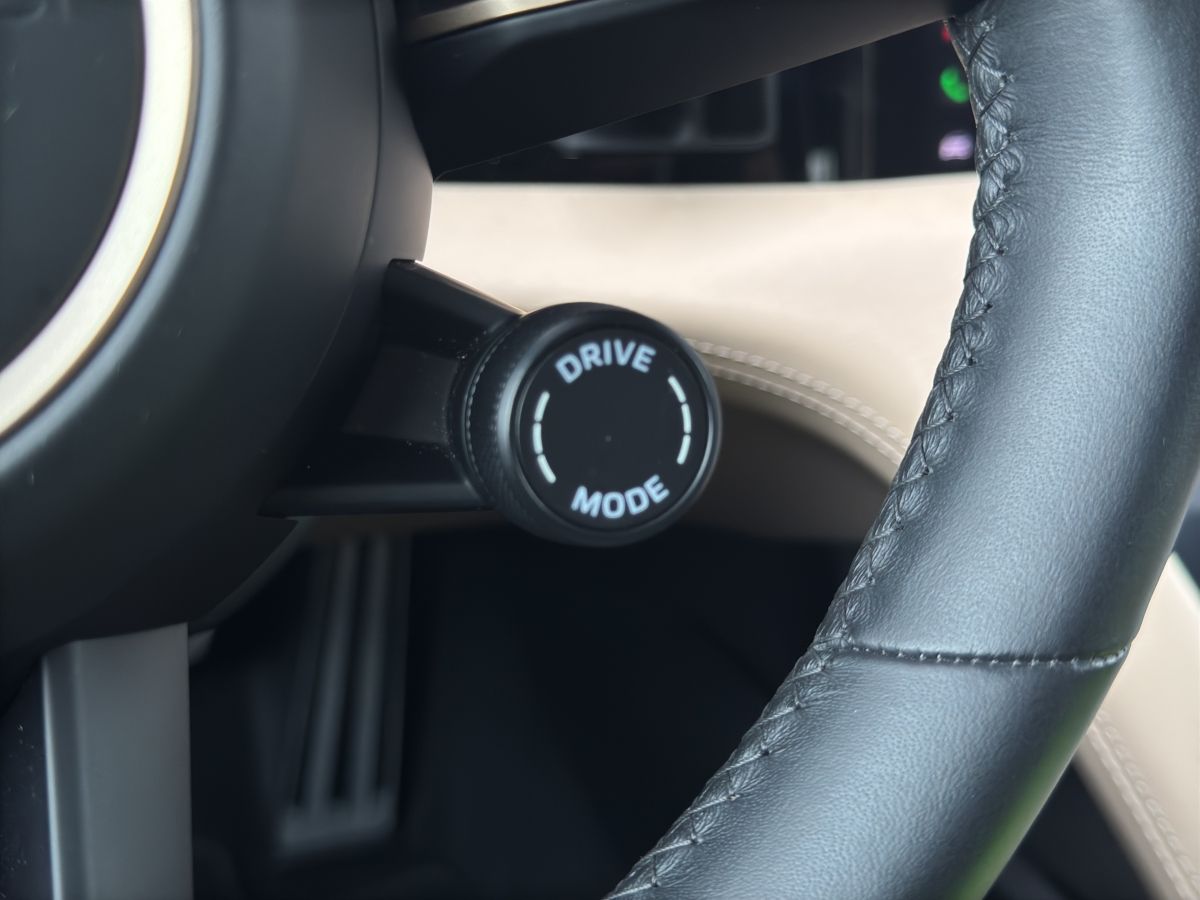 Porsche Taycan Turbo Sport Turismo | Hinterachslenkung |