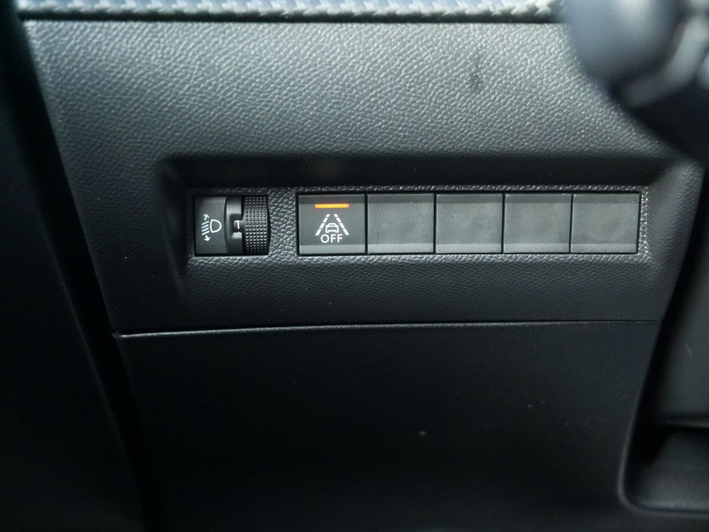 Peugeot e-208 Allure - Samsaru's Car Outlet