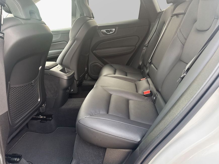 Volvo XC60 B5 B AWD Core GJR SiH AHK FIS WINTER LED