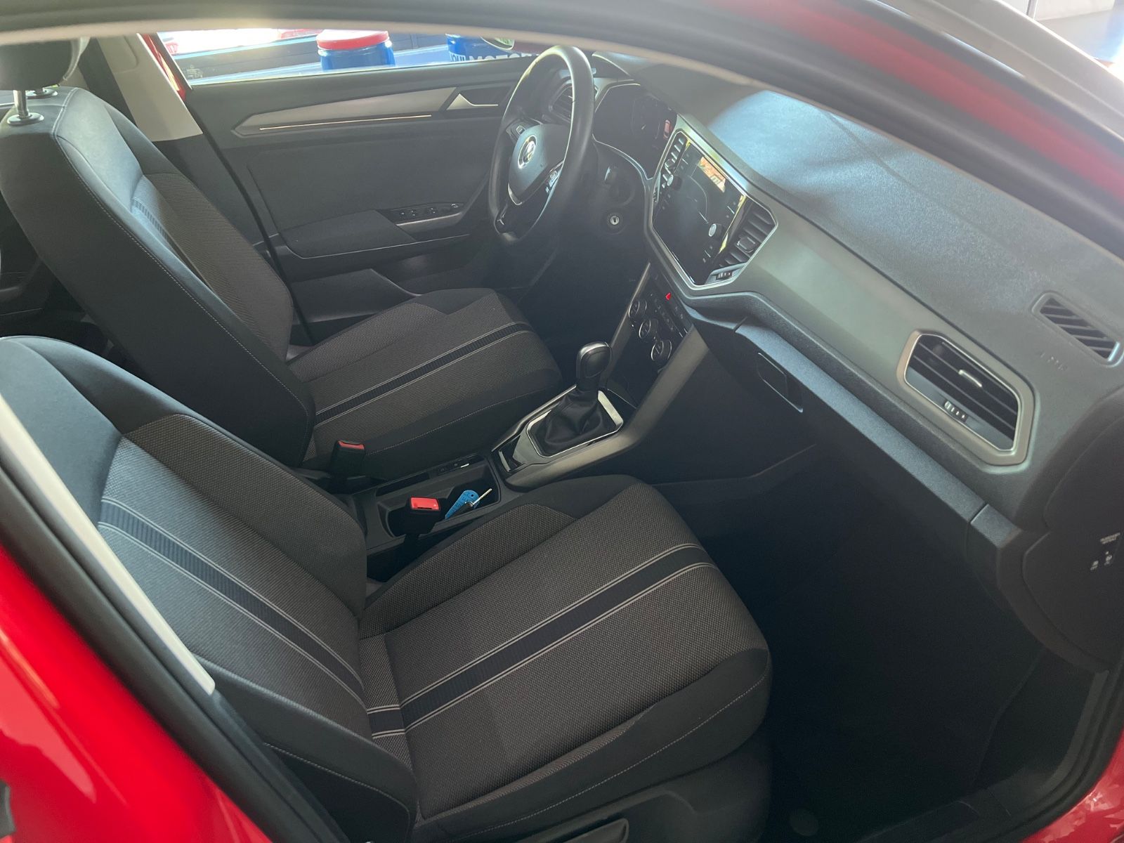 Volkswagen T-Roc 1.5 TSI Style - Samsaru's Car Outlet