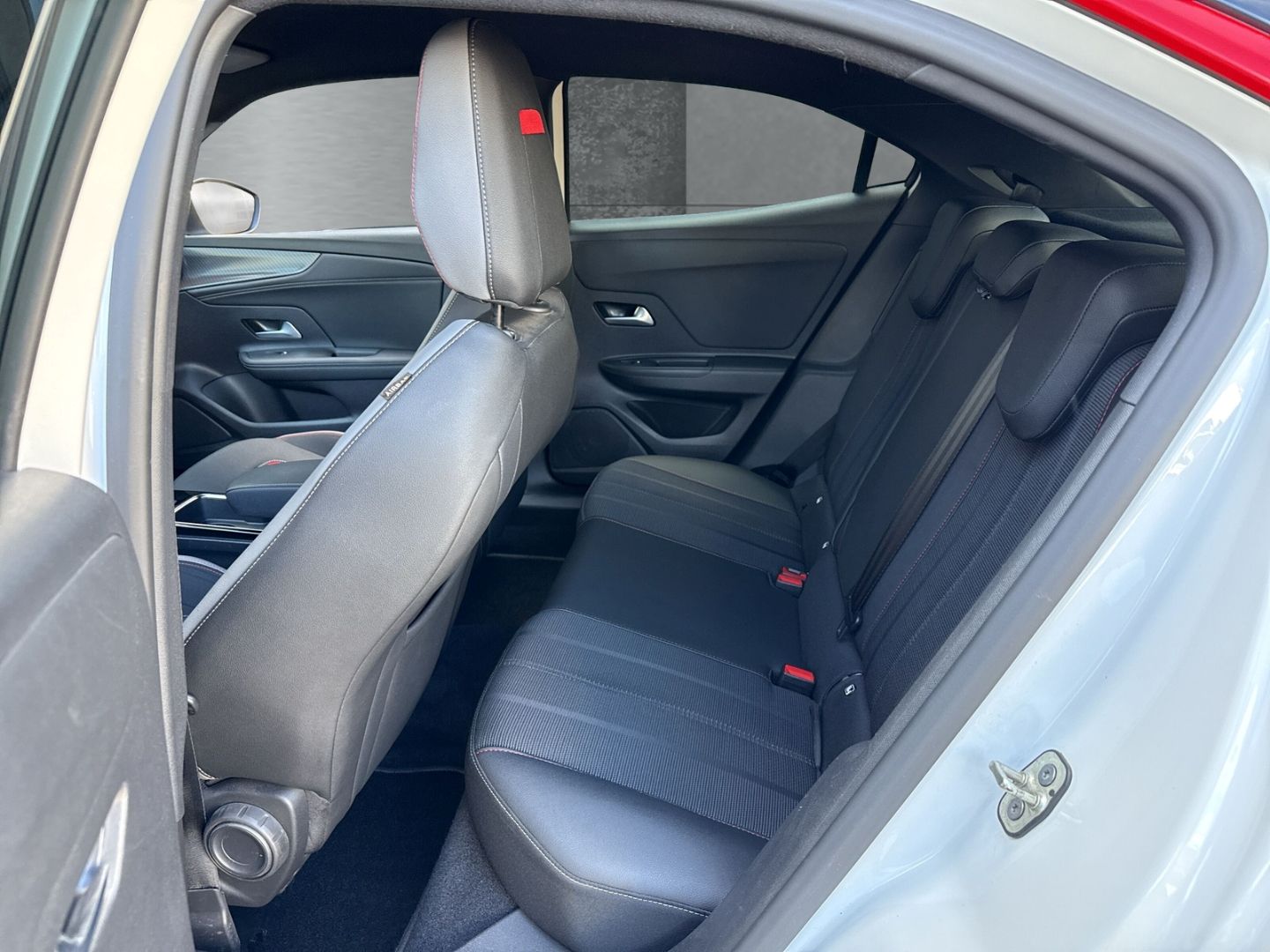 Opel Mokka-e GS Line - Samsaru's Car Outlet