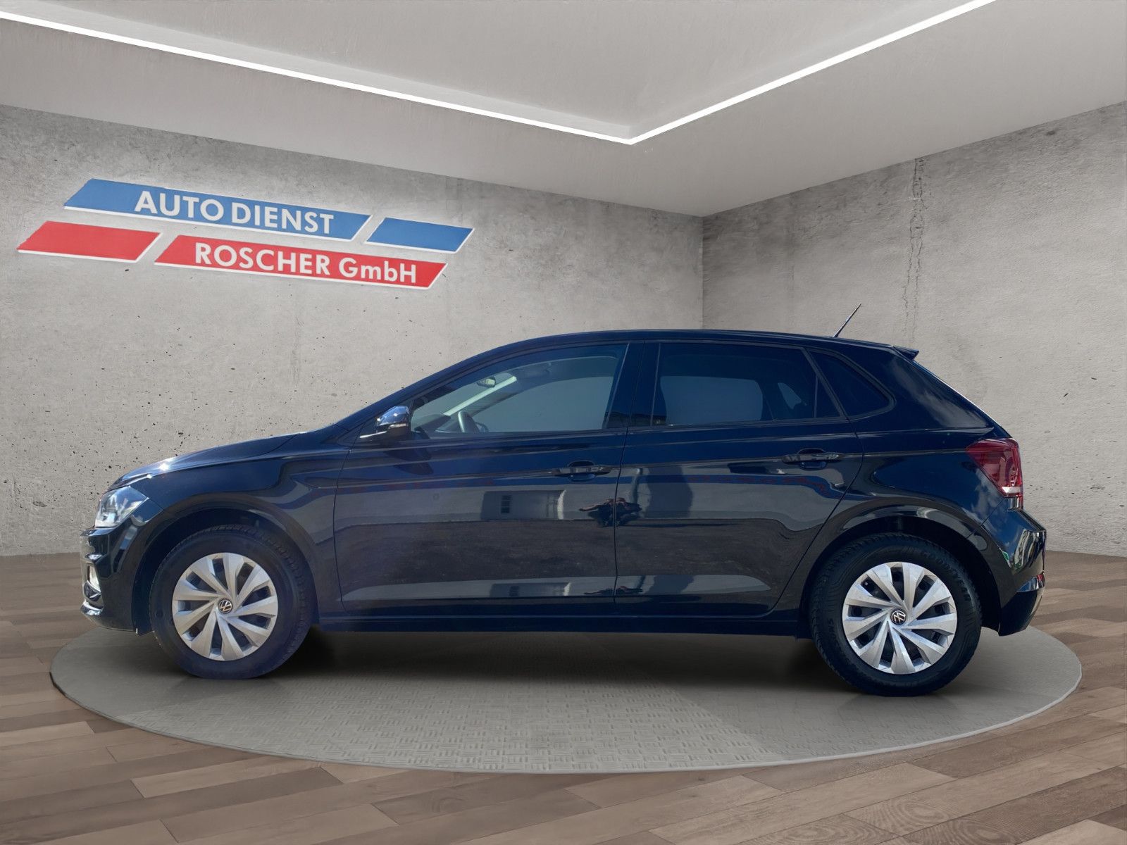 Volkswagen Polo VI Comfortline - Samsaru's Car Outlet