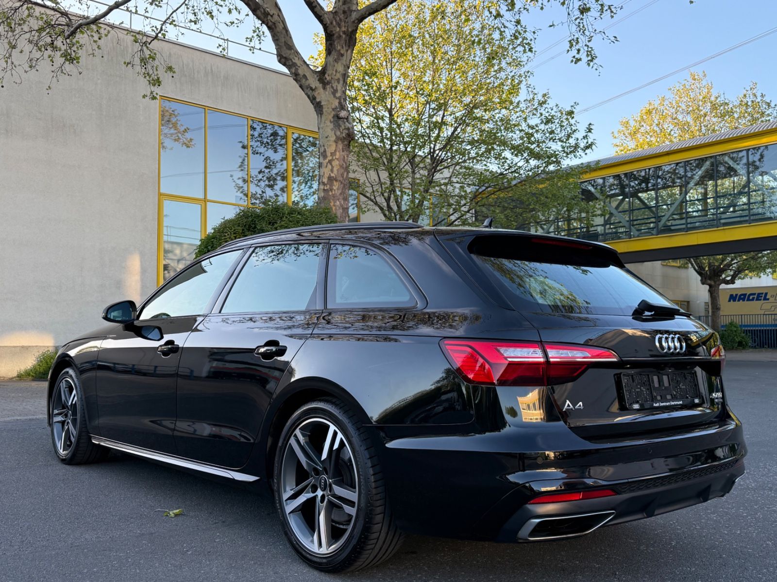 Audi A4 Avant 40 TDI Quattro *S-LINE *MEMORY*1HAND*