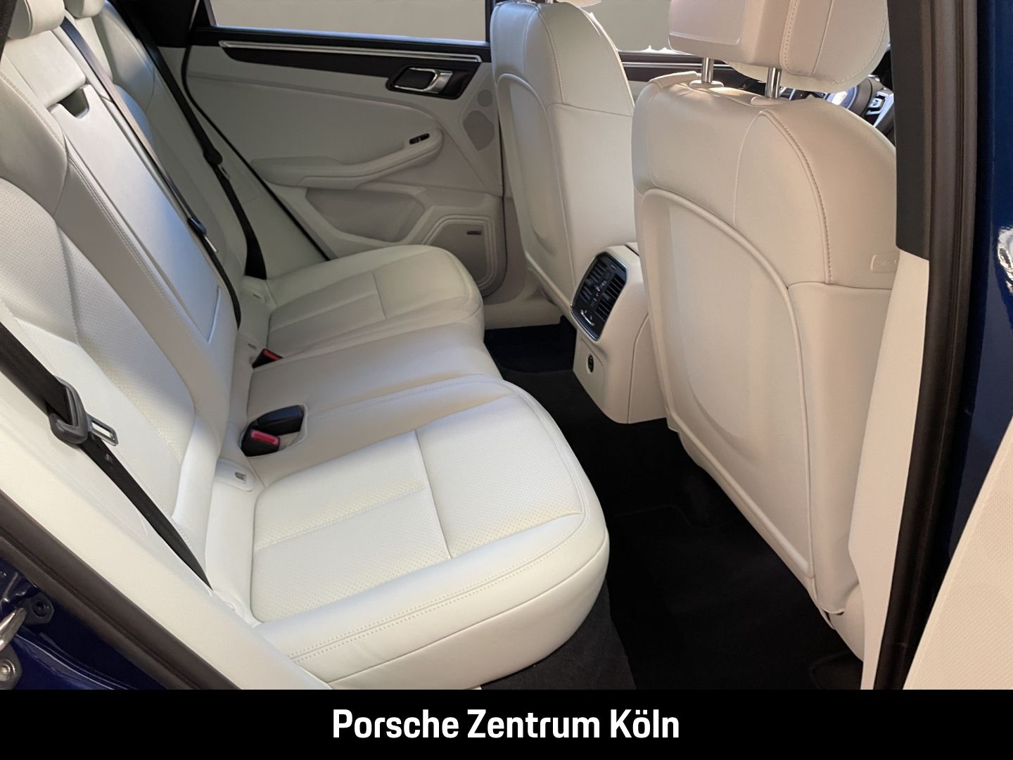 Porsche Macan GTS - Samsaru's Car Outlet