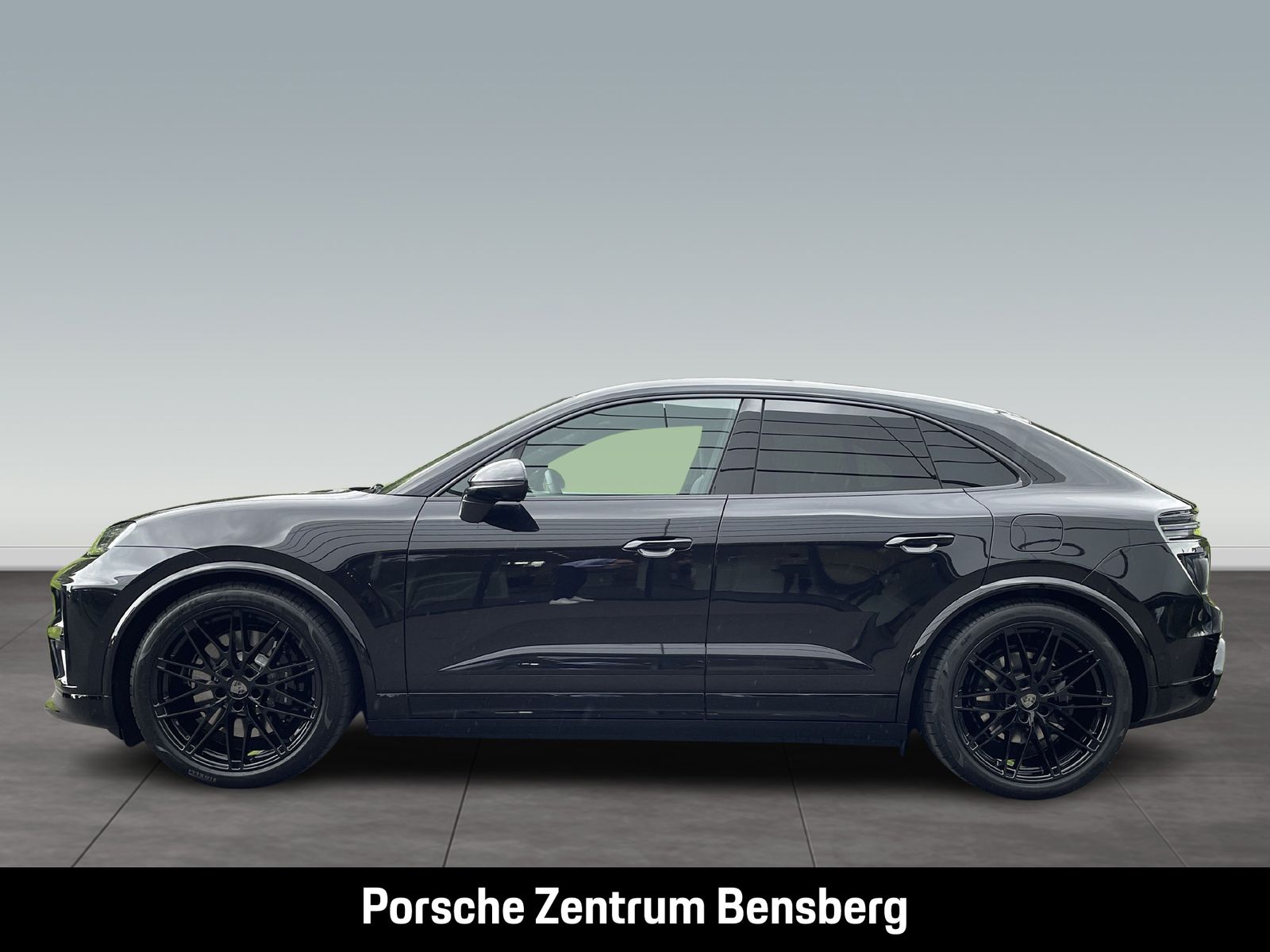 Porsche Macan Turbo Electric