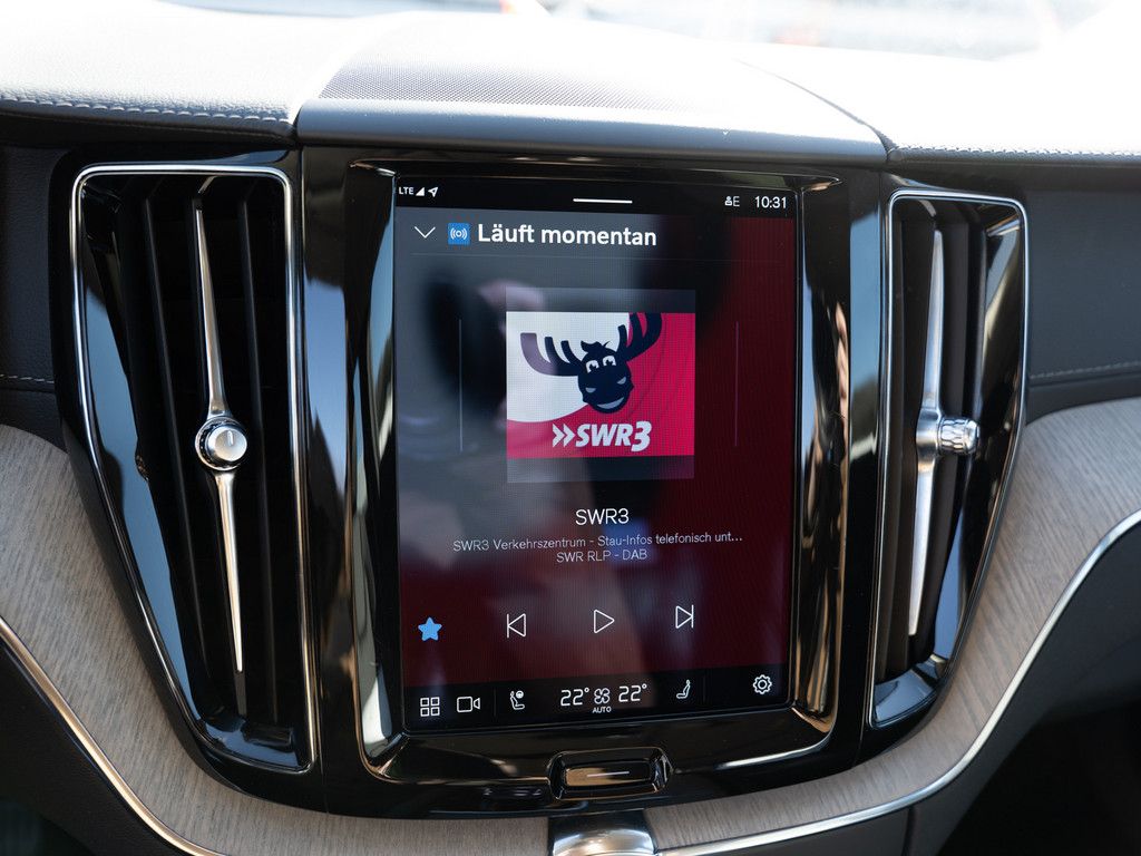 Volvo XC60 B4 Plus Bright AWD SHZ KAMERA NAVI AHK LED