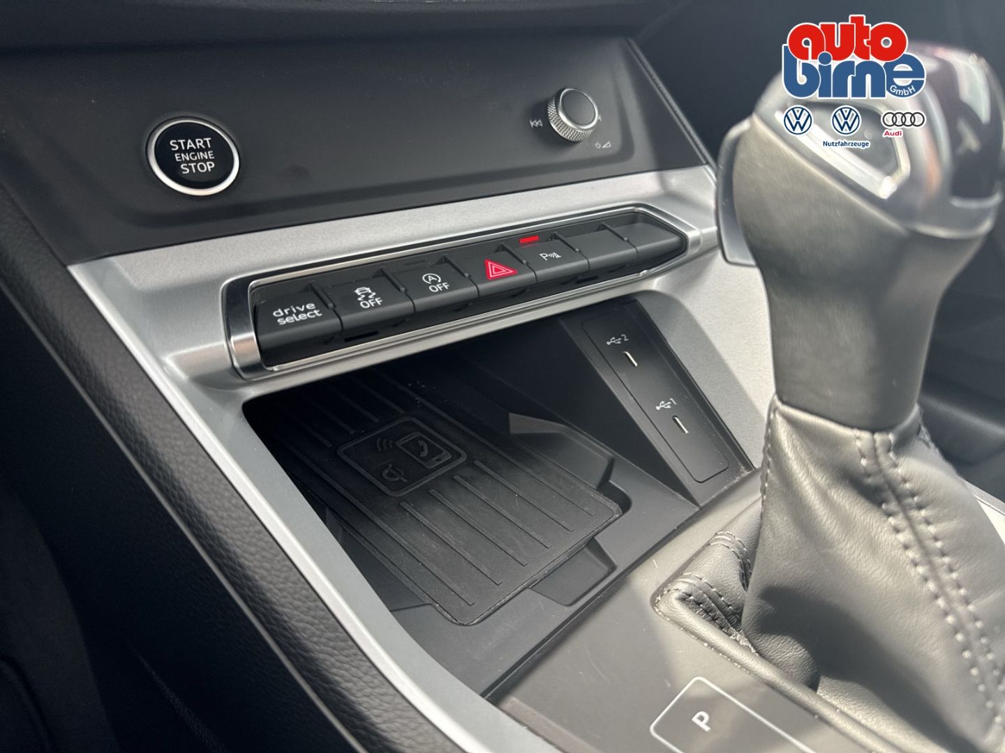 Audi Q3 40 TFSI quattro advanced - Samsaru's Car Outlet