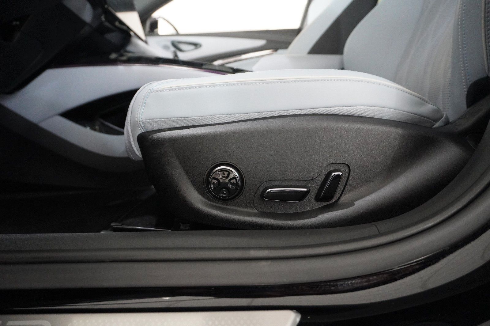 BYD SEAL RWD DESIGN 82,5 KWH NAVI/LED/360°/SPORT/DAB