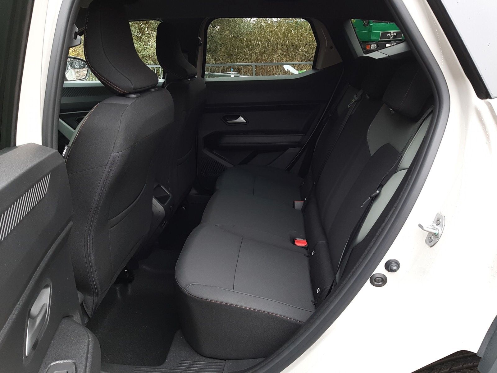 Dacia Duster III TCe 130 Extreme - Samsaru's Car Outlet