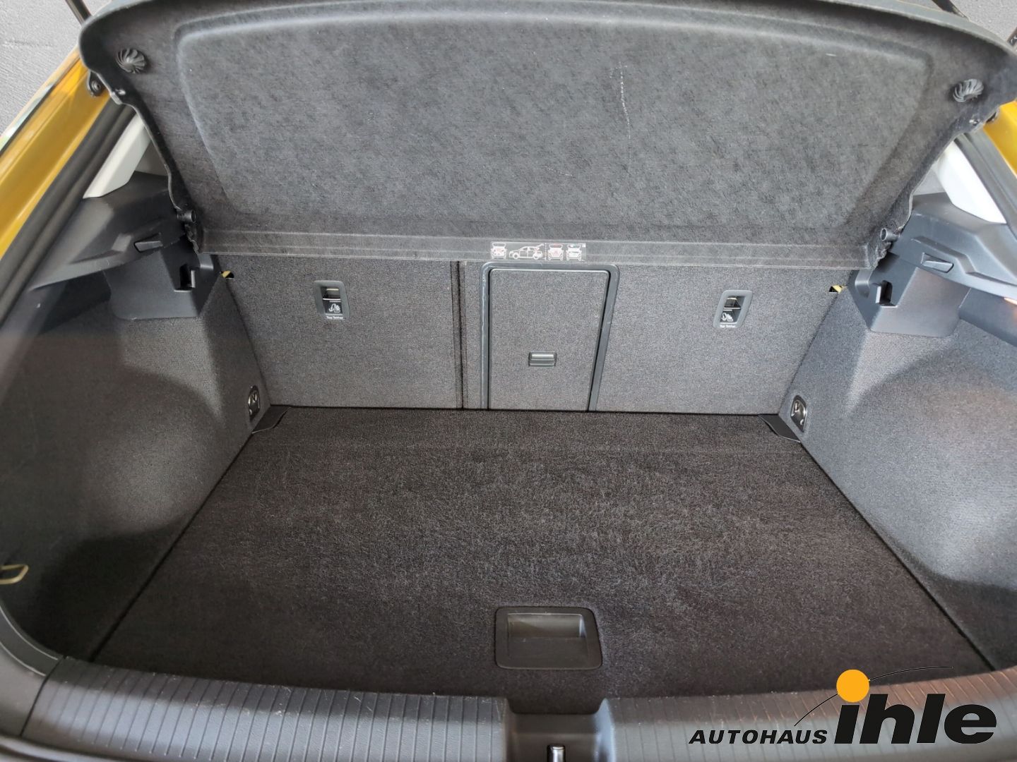 Volkswagen T-Roc Style 1.0 TSI - Samsaru's Car Outlet