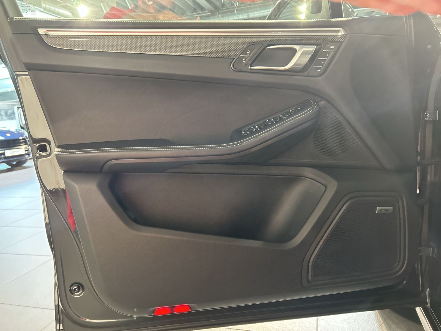 Porsche Macan T BOSE Sportabgasanlage Panoramadach LED