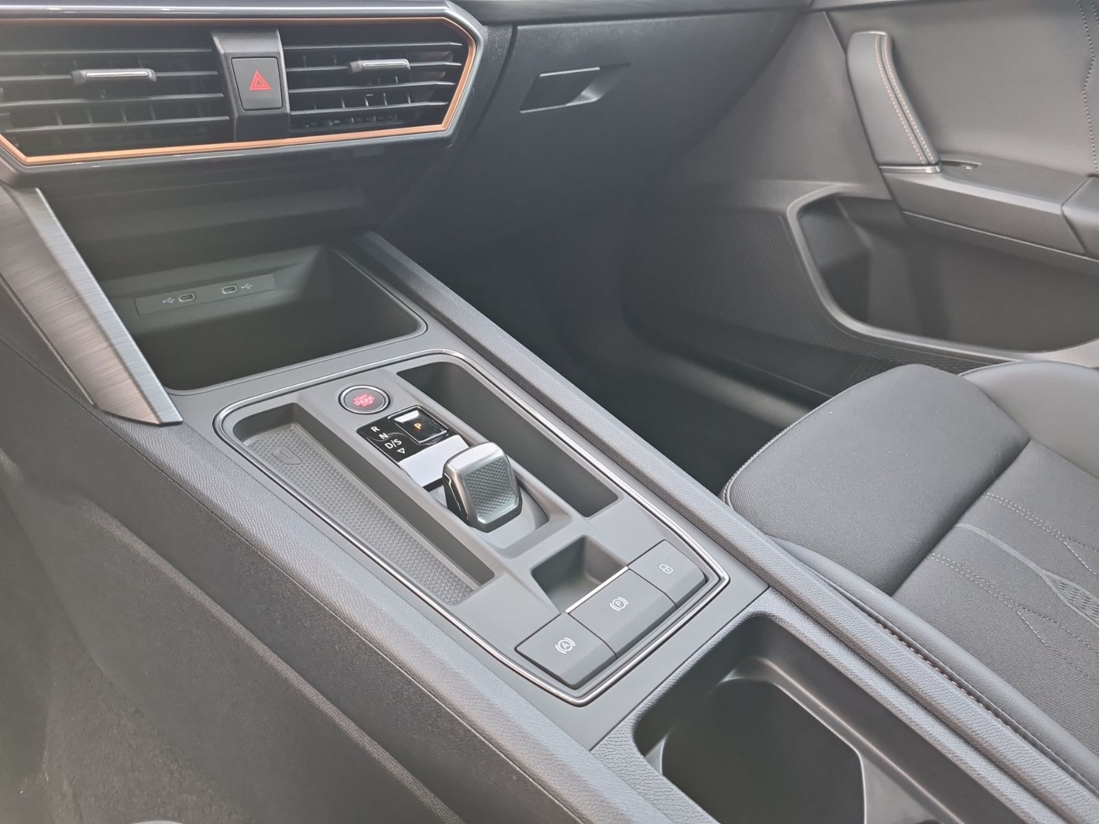 Cupra Leon Sportstourer 2.0 TDI DSG - Samsaru's Car Outlet