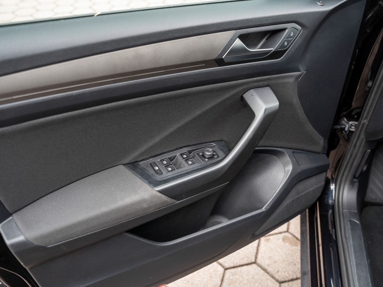 Volkswagen T-ROC Style 1.5 TSI DSG - Samsaru's Car Outlet