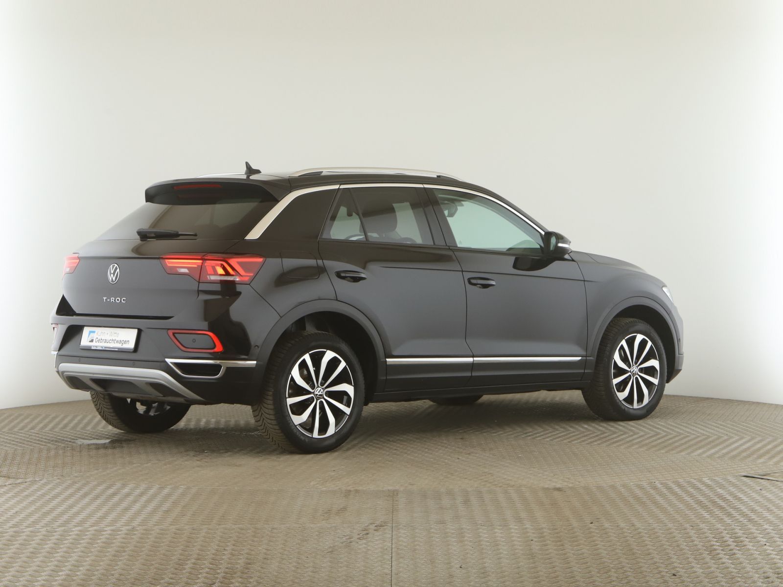 Volkswagen T-Roc 1.0 TSI Style - Samsaru's Car Outlet