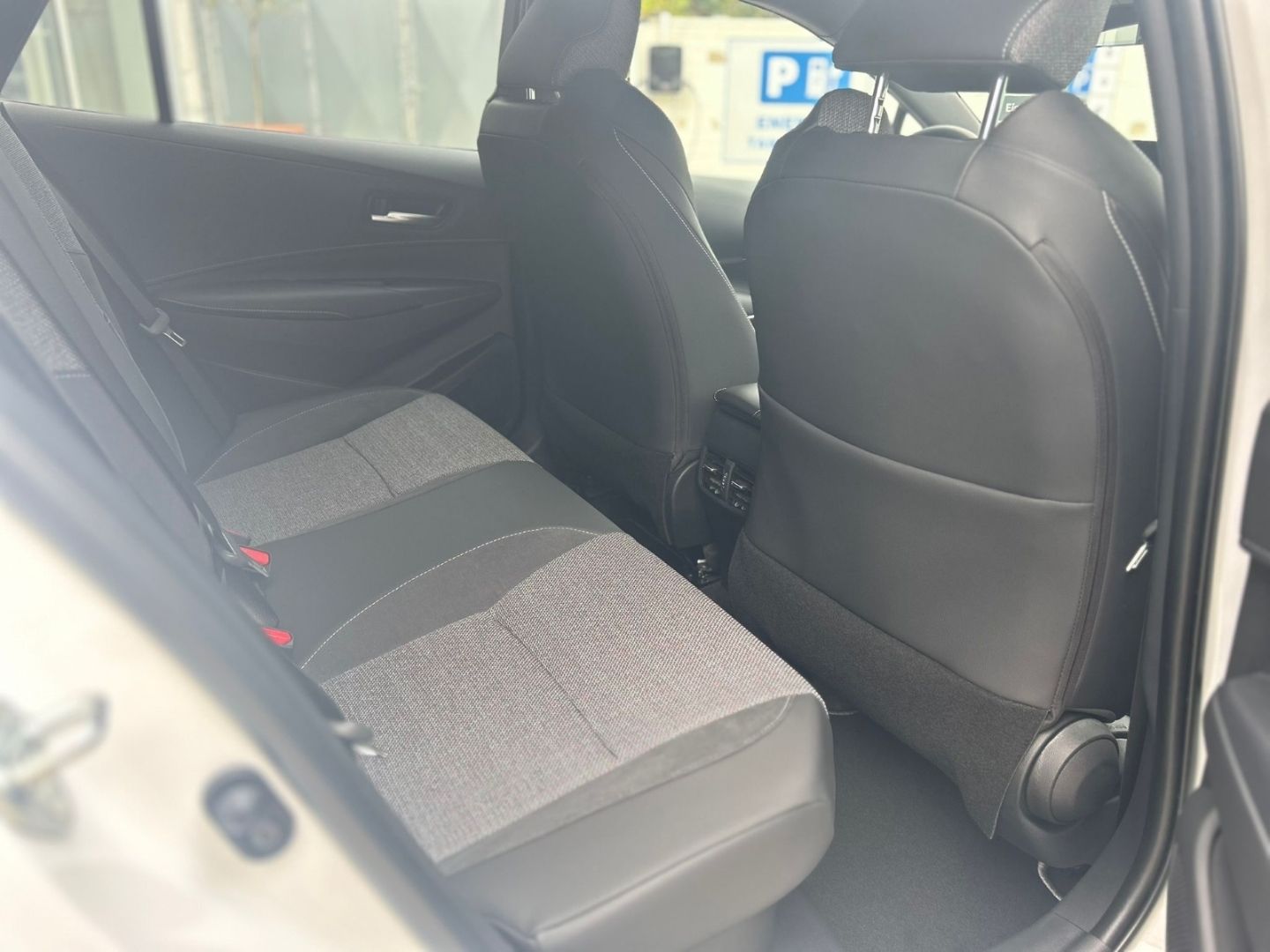 Toyota Corolla 2,0l Hybrid TS Teamplayer ACC NAVI LED S