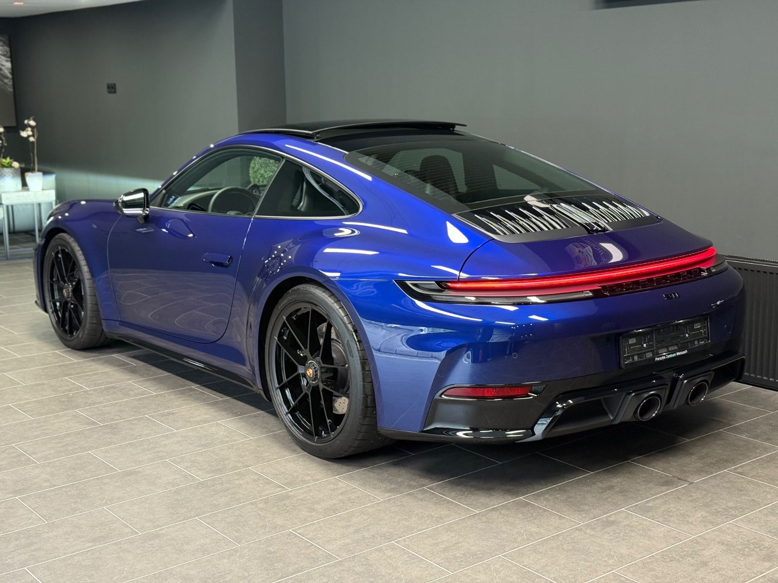 Porsche 992 911 Carrera GTS T-Hybrid - Samsaru's Car Outlet