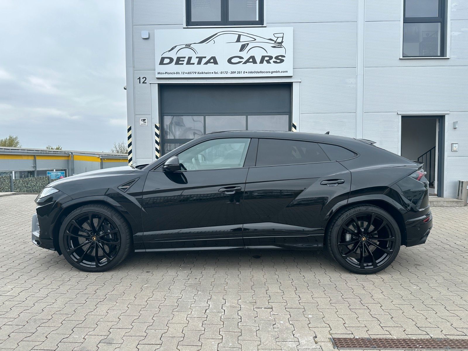 Lamborghini Urus 4.0 V8 - Samsaru's Car Outlet