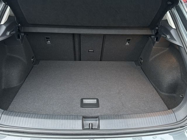 Volkswagen T-Roc Life 1.0 TSI - Samsaru's Car Outlet