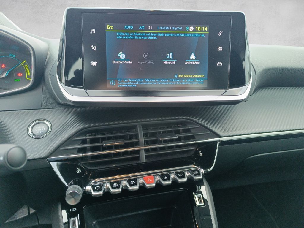 Peugeot 208 - Samsaru's Car Outlet