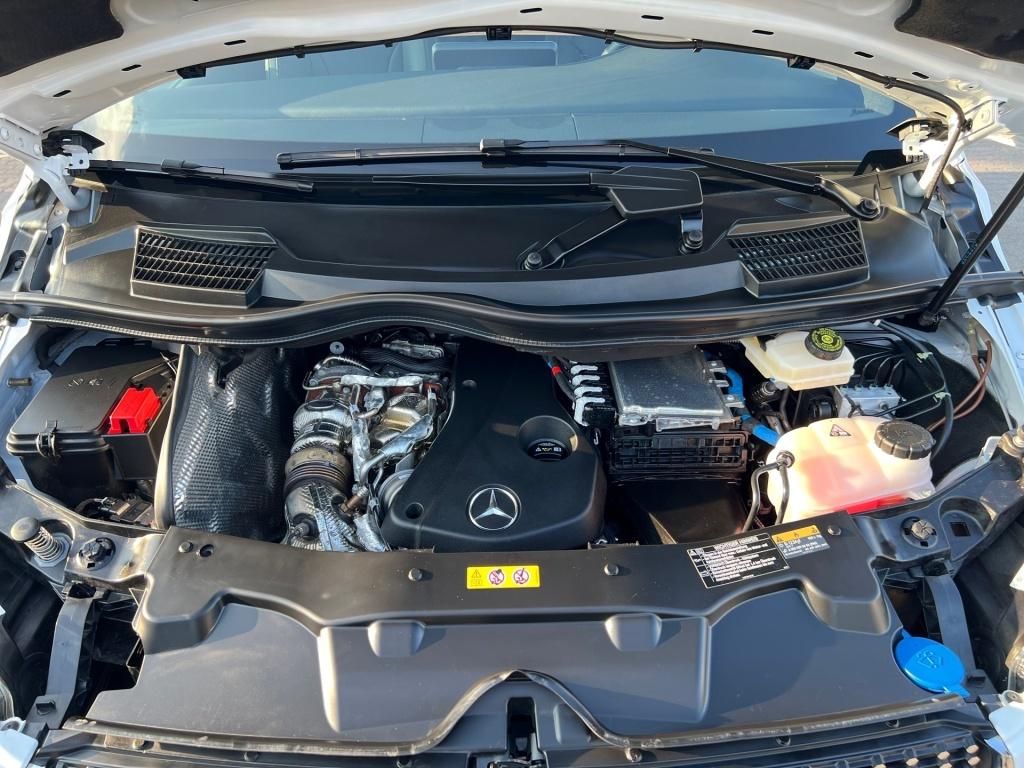 Mercedes-Benz V 300 d EXCLUSIVE EDITION AMG - Samsaru's Car Outlet