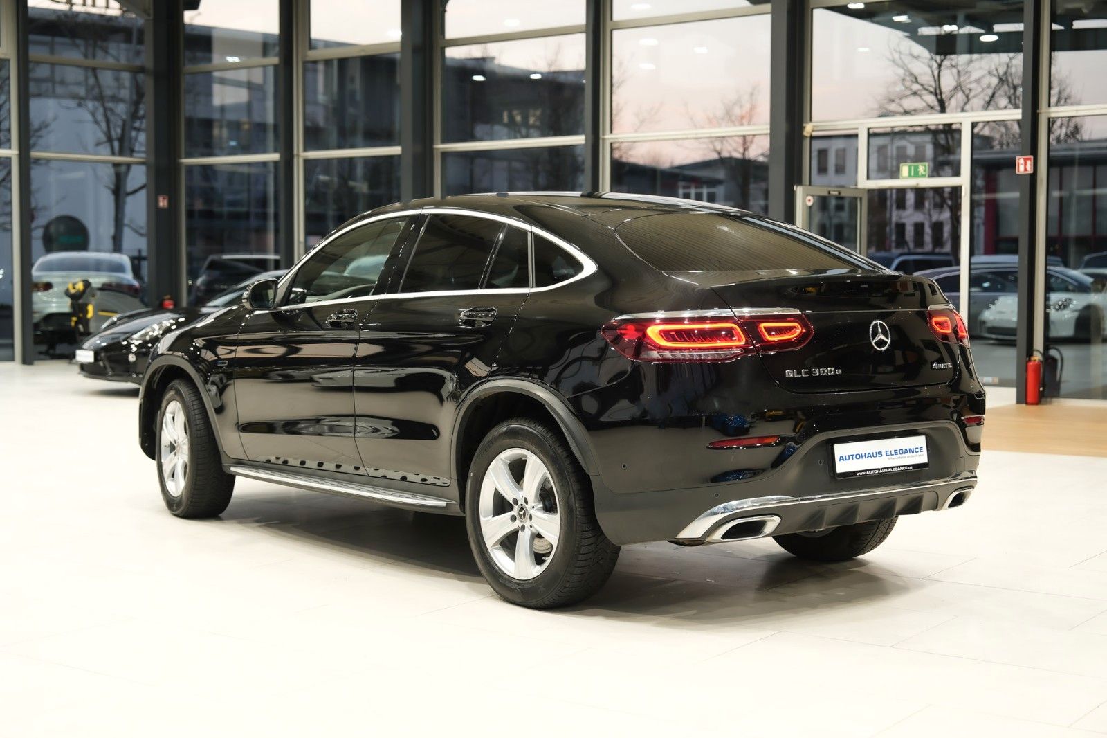 Mercedes-Benz GLC 300 e Coupe 4M *AMG-LINE*LEDER*NAVI*LED*1.HD