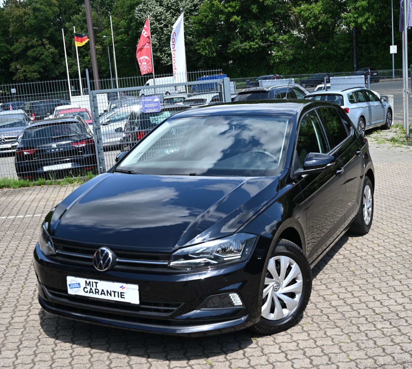 Volkswagen Polo VI 1.0 TSI Comfortline - Samsaru's Car Outlet