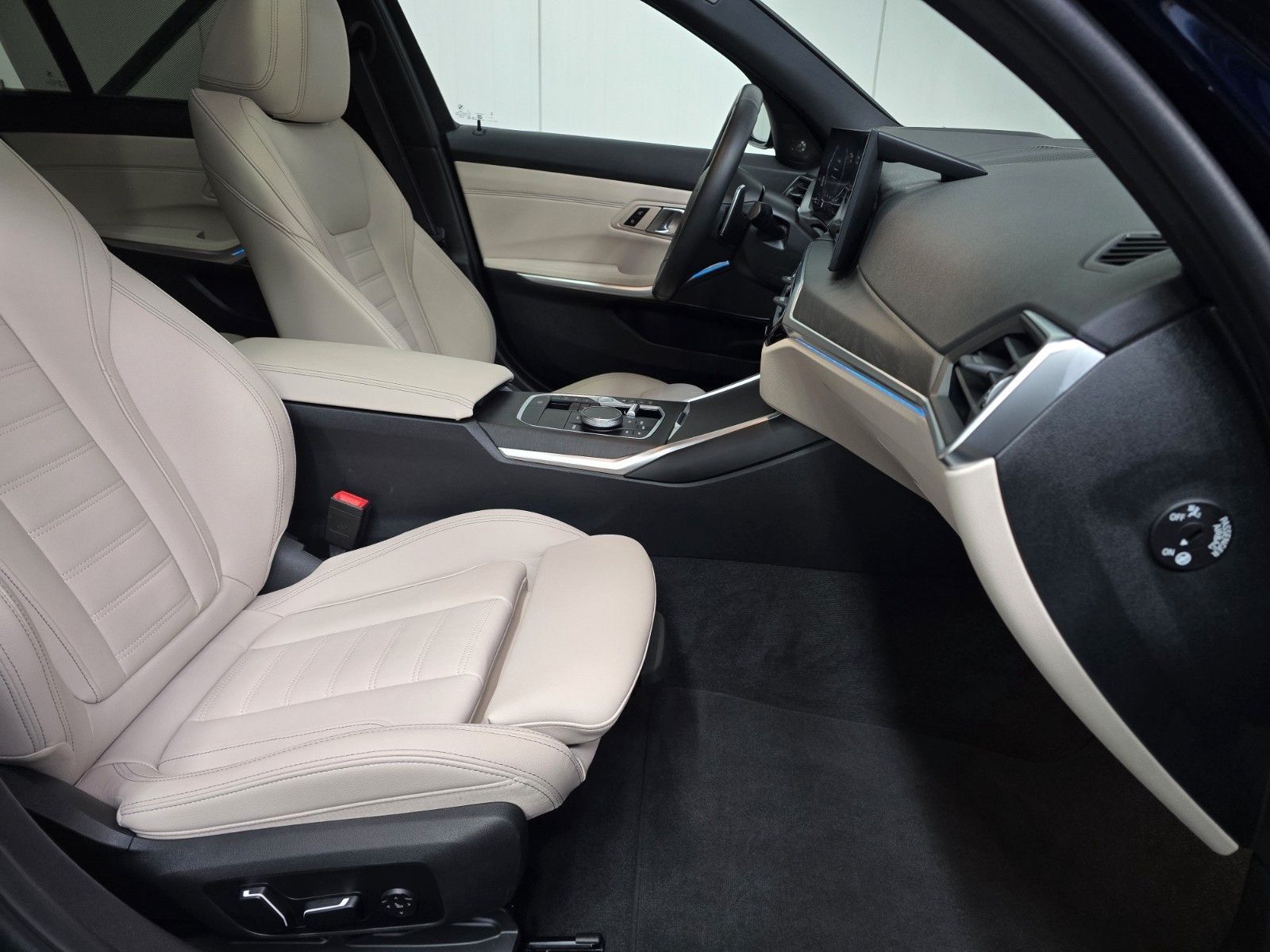 BMW 330e xDrive M Sport Pro - Samsaru's Car Outlet