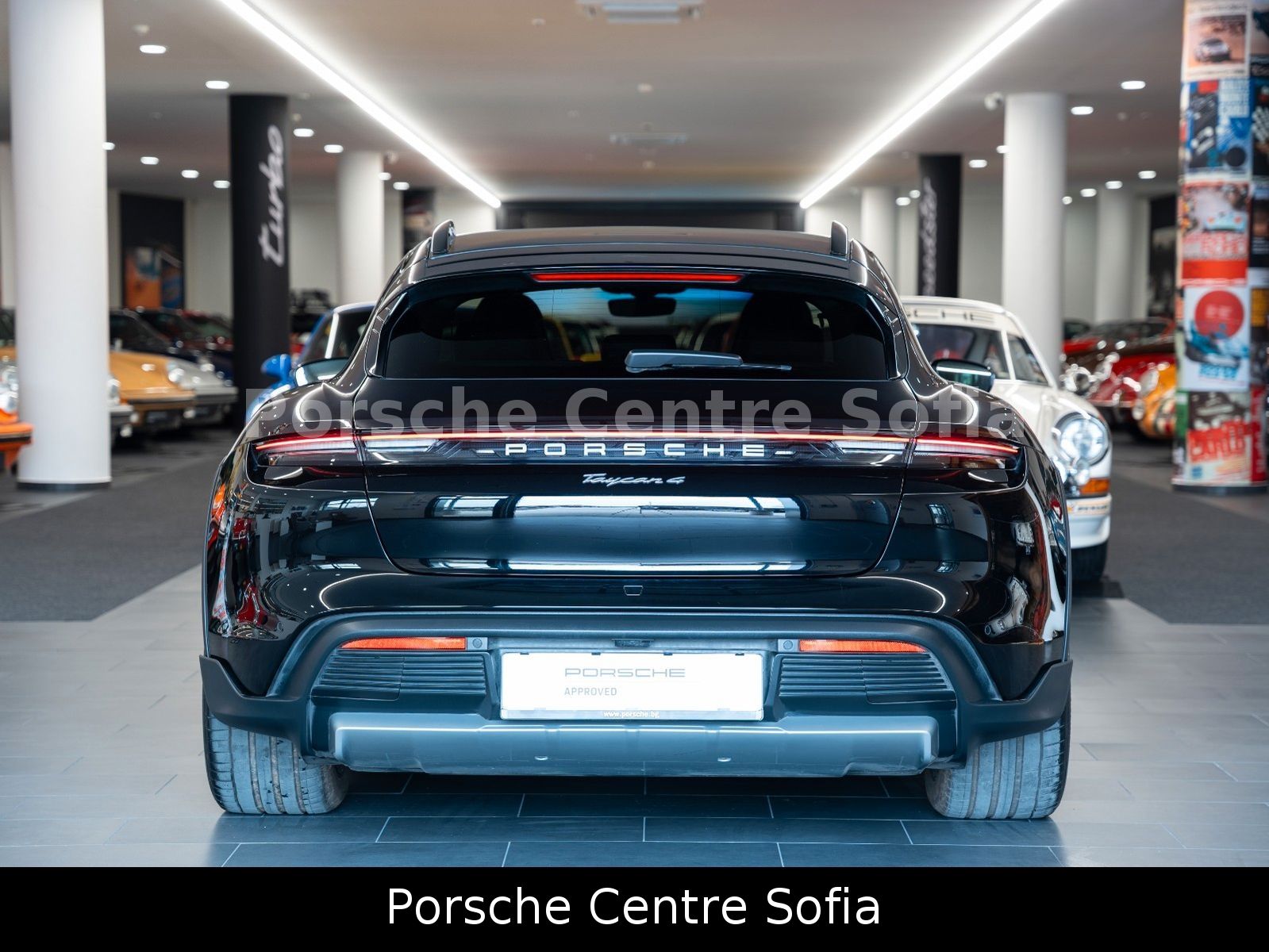 Porsche Taycan Cross Turismo 4