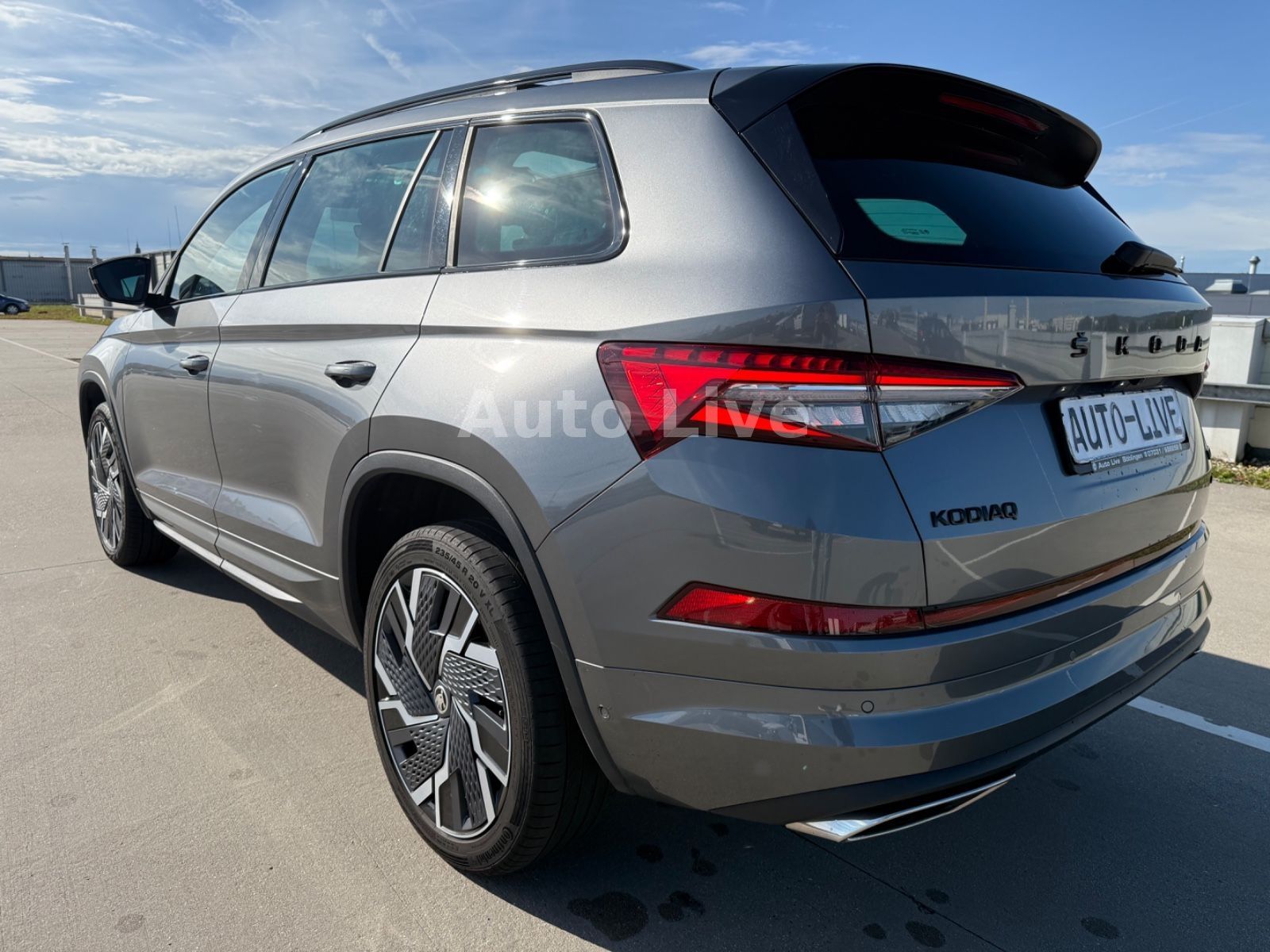 Skoda Kodiaq 2.0 TSI RS 4x4*7-SITZ*PANO*MATRIX*360*AHK
