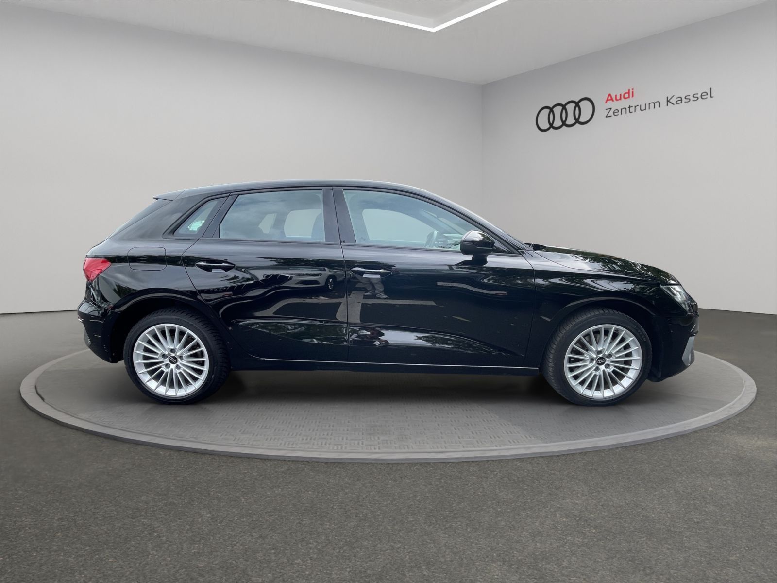 Audi A3 Sportback 40 TFSI e LED Navi PDC AHK