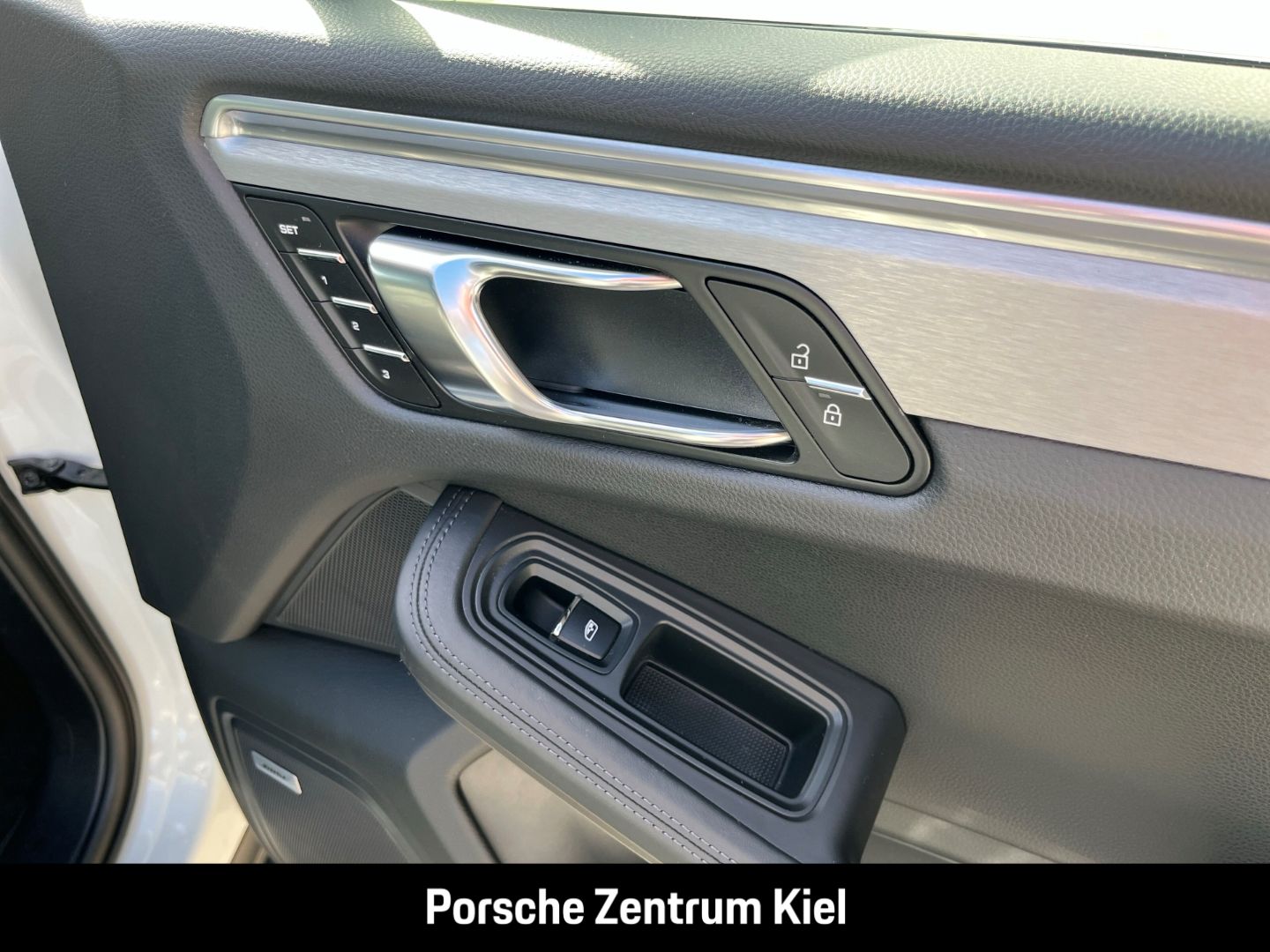 Porsche Macan S Standheizung BOSE Luftfederung 21-Zoll