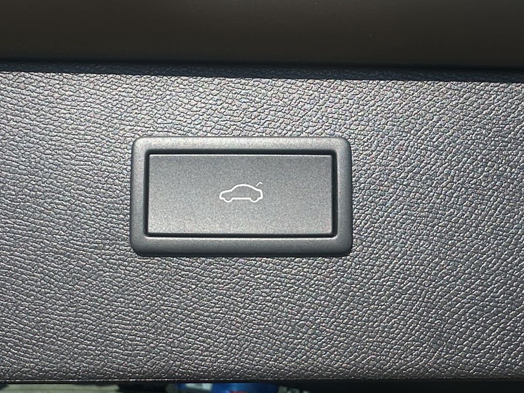 Cupra Formentor 1.5 e-Hybrid DSG VZ - Samsaru's Car Outlet