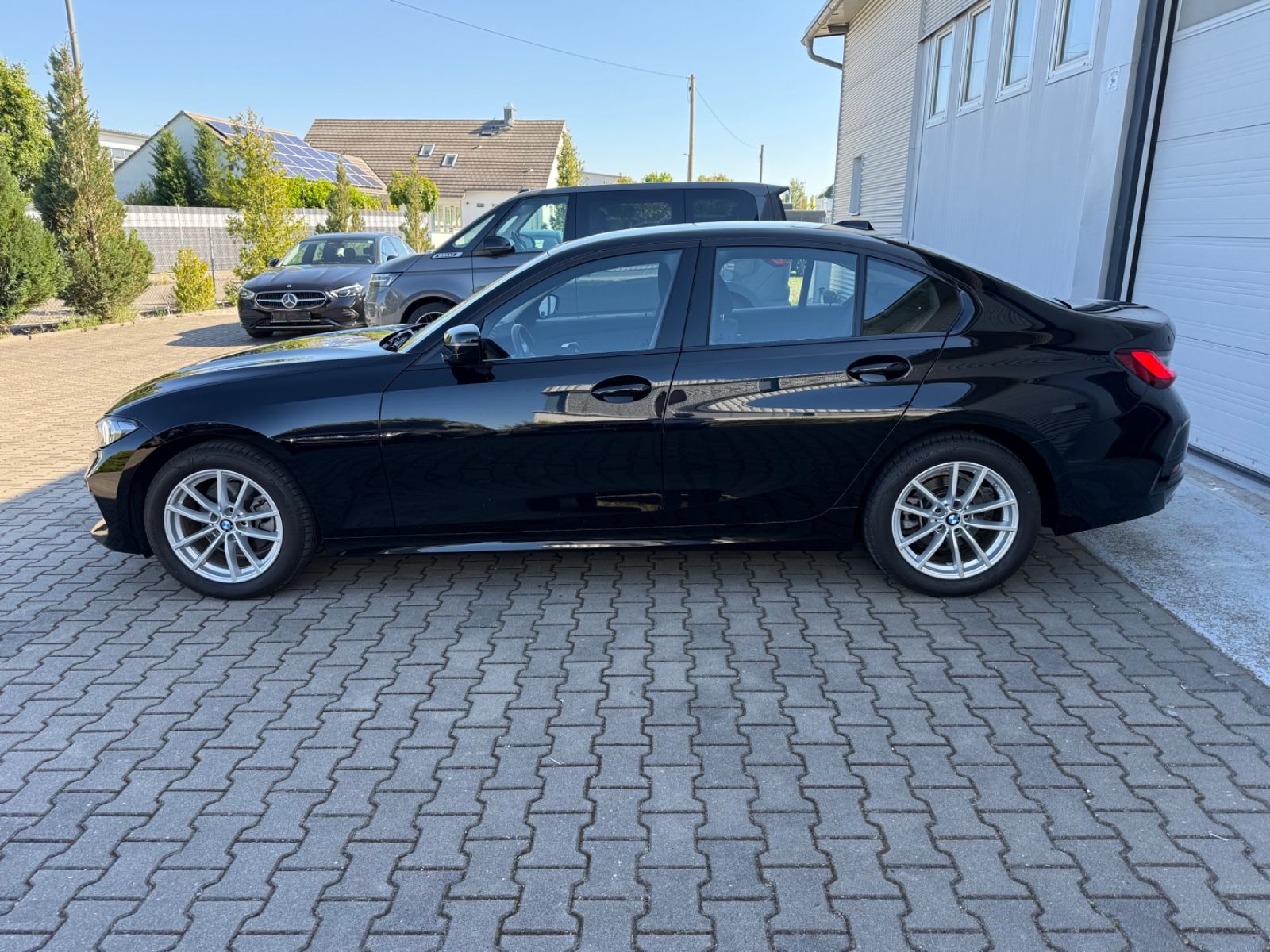 BMW 320d - Samsaru's Car Outlet