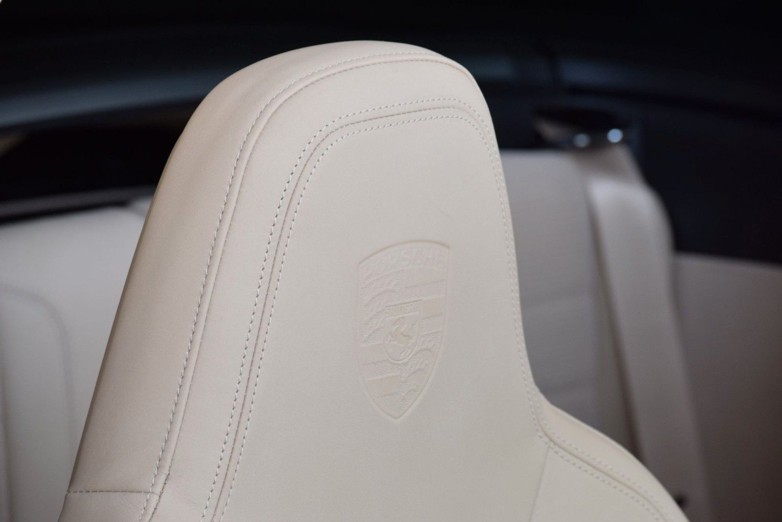 Porsche 992 Heritage Design Edition - Samsaru's Car Outlet