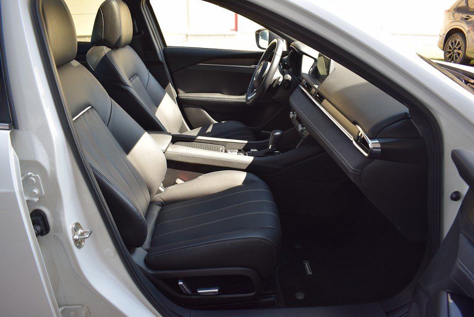 Mazda 6 Lim. 2.5 194PS Takumi Leder Bose Matrix-LED 36