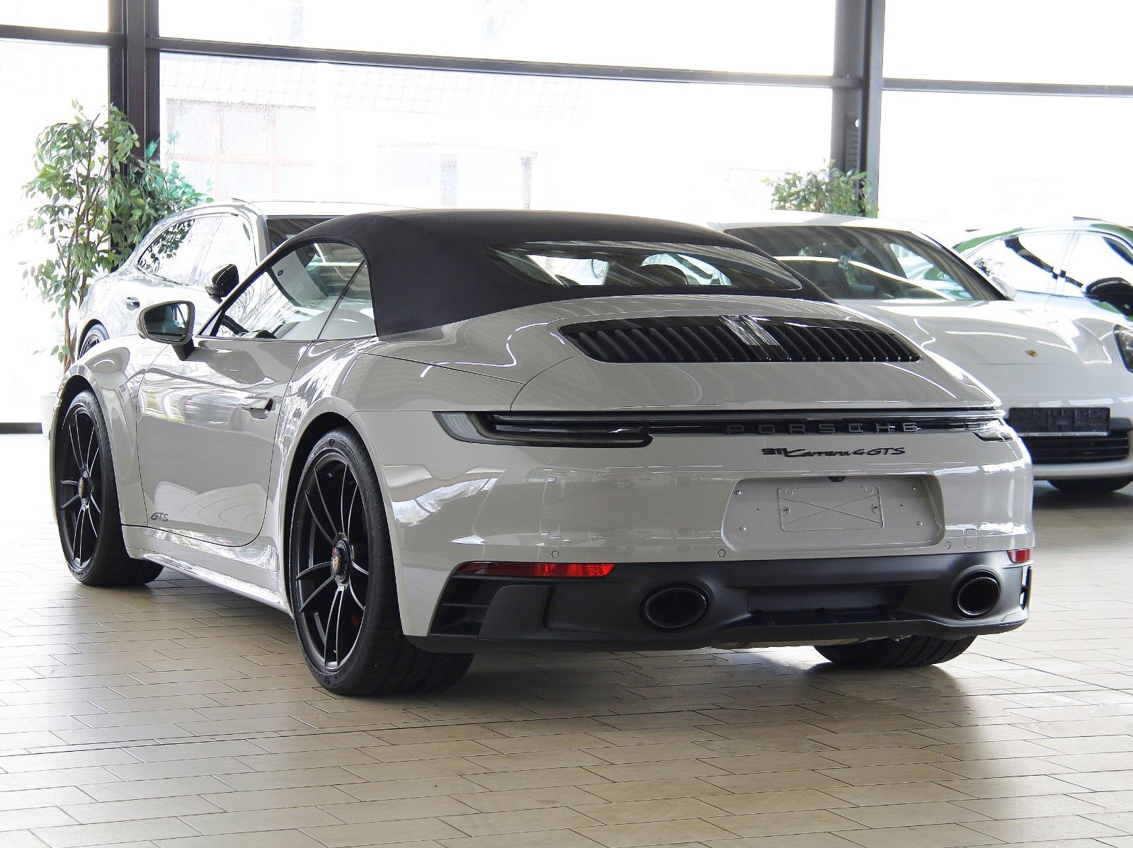 Porsche 992 GTS 4 CABRiO SPORTDESiGN *CARBON*21"TURBO*