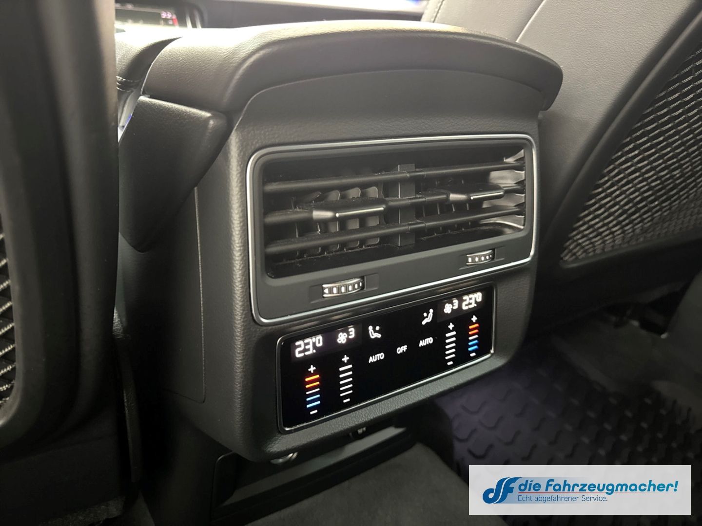 Audi Q7 45 TDI quattro S-line Sportpaket LuftfeNiveau