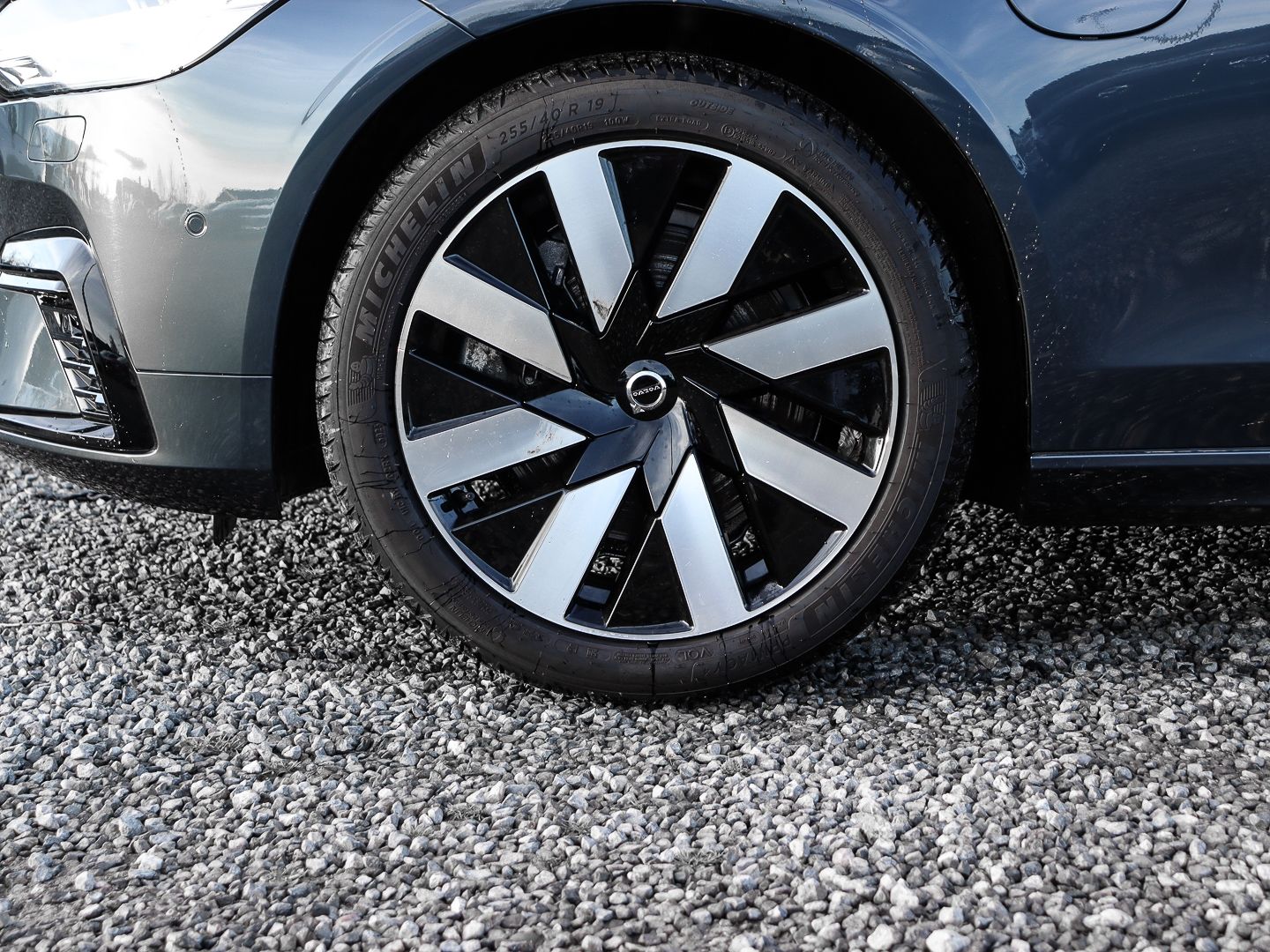 Volvo S90 Plus Dark Recharge Plug-In Hybrid AWD StandH