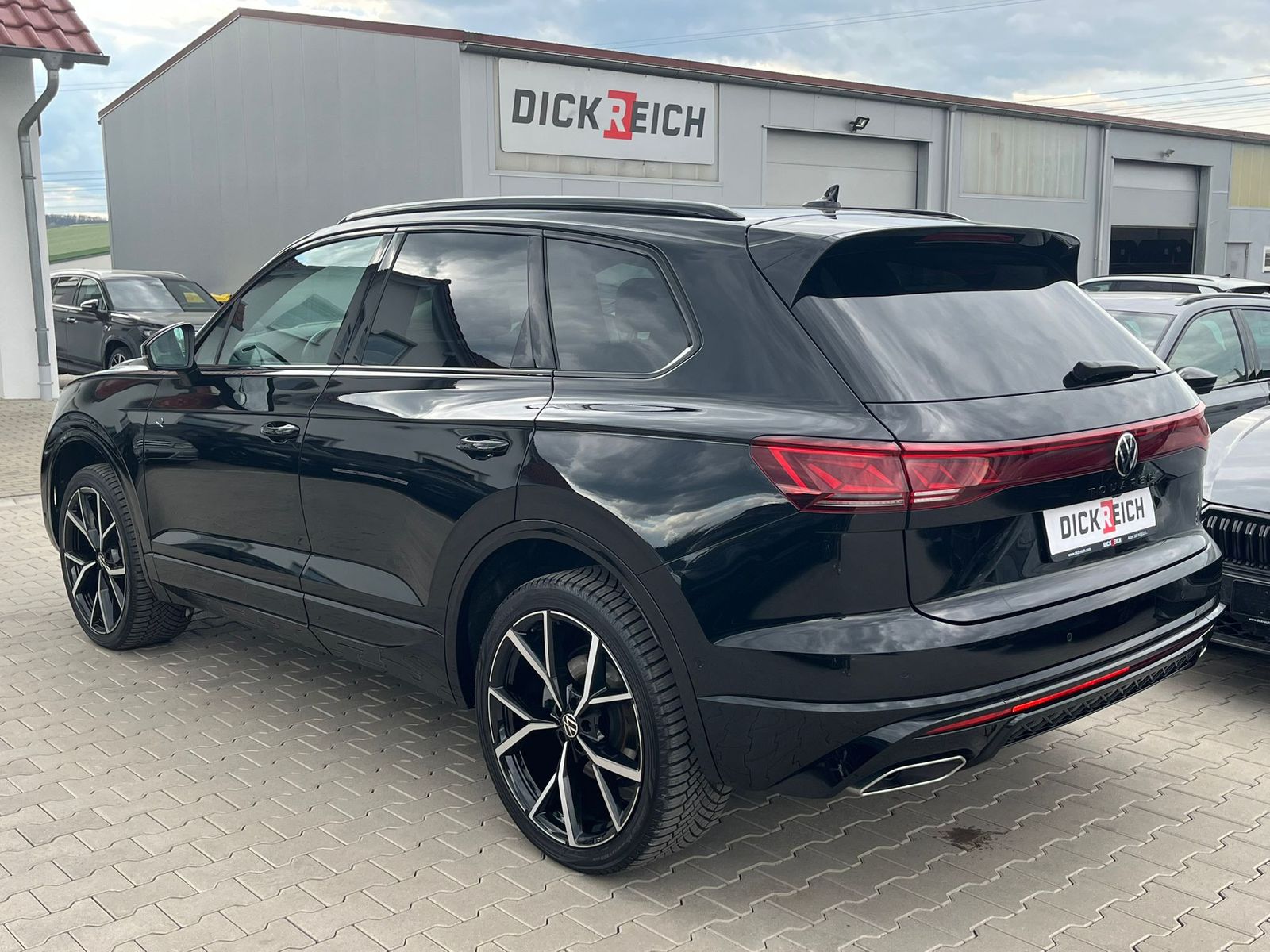 Volkswagen Touareg 3.0TDI 4M R-Line VOLL Black 22" UPE 114T