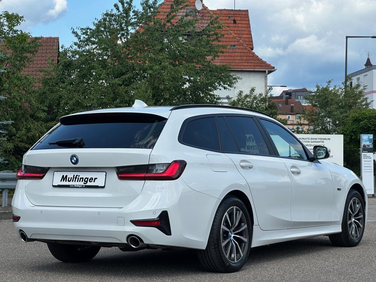 BMW 320e T. LiveProf.M - Samsaru's Car Outlet