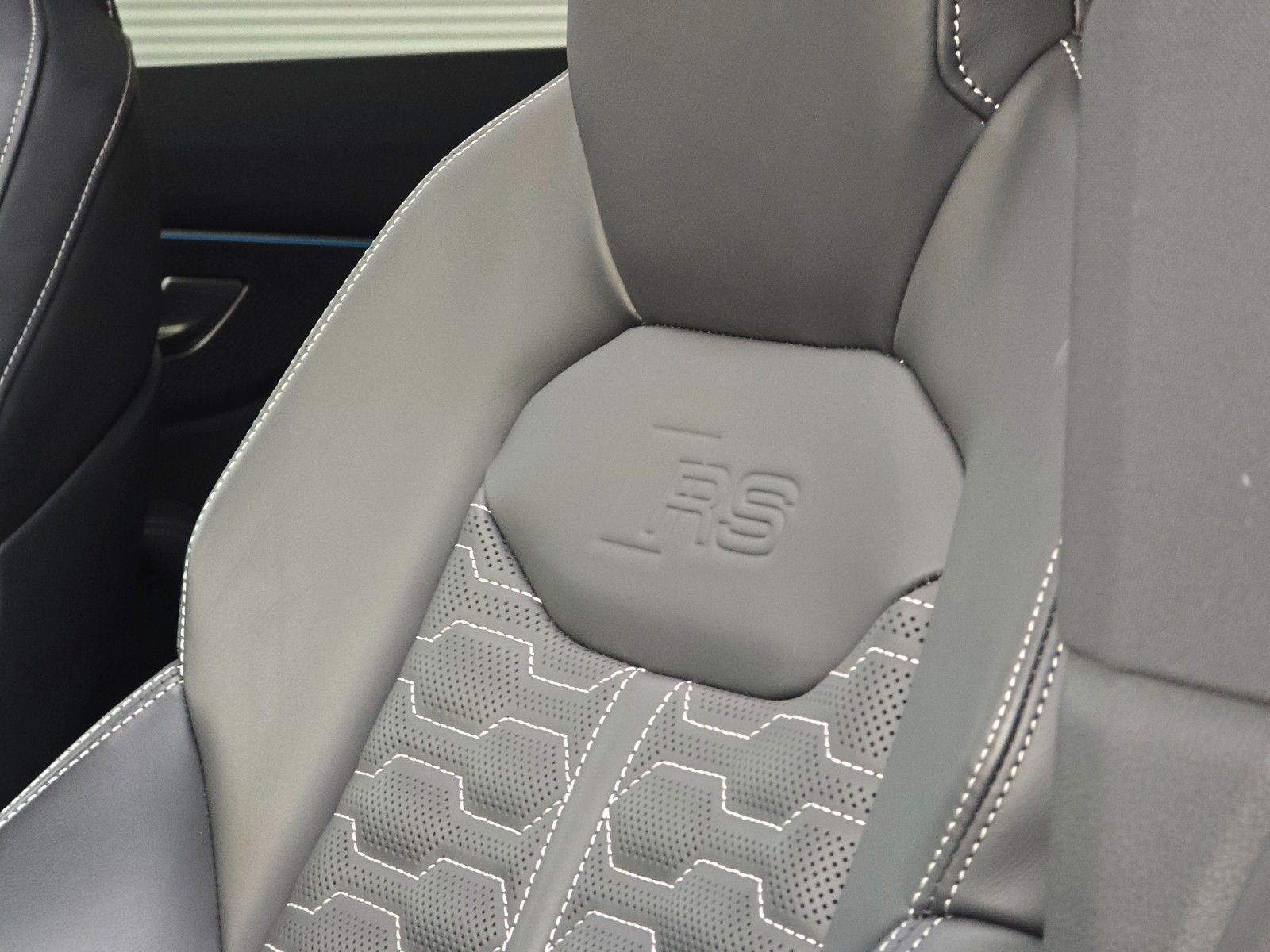 Audi RSQ8 (Massage/Ceramic/360 Kamera)