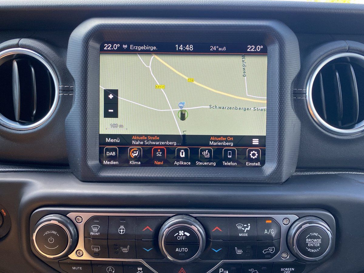 Jeep Wrangler UNLIMITED SAHARA SKY ONE KAMERA+NAVI