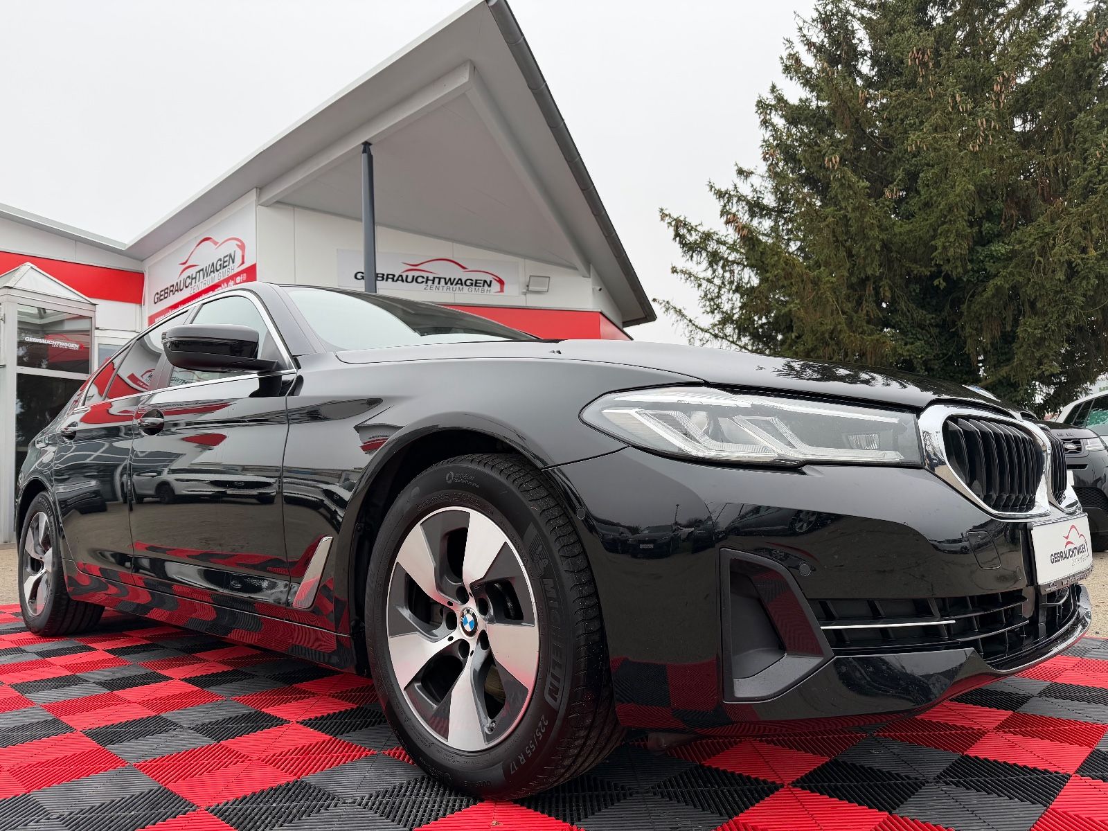 BMW 520D XDRIVE AUT.*LED*AHK*ACC*