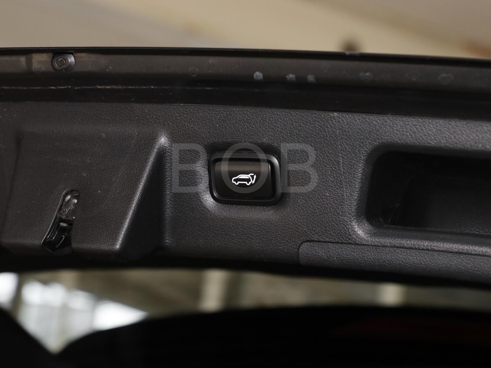 Hyundai SANTA FE 4WD PREMIUM - Samsaru's Car Outlet