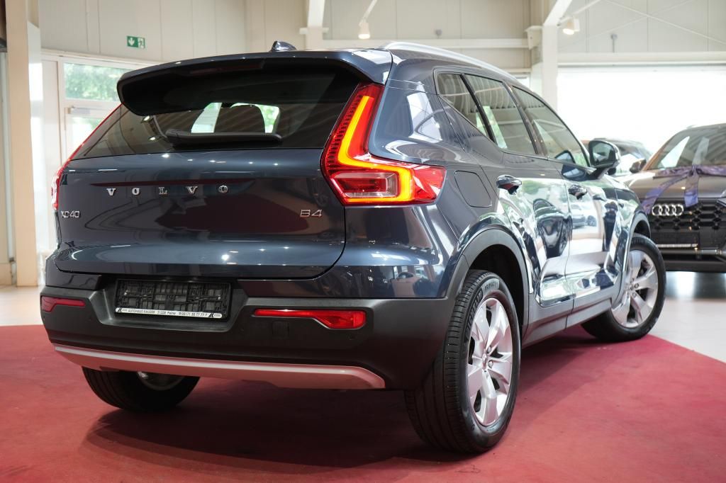 Volvo XC 40 B4 Momentum - Samsaru's Car Outlet