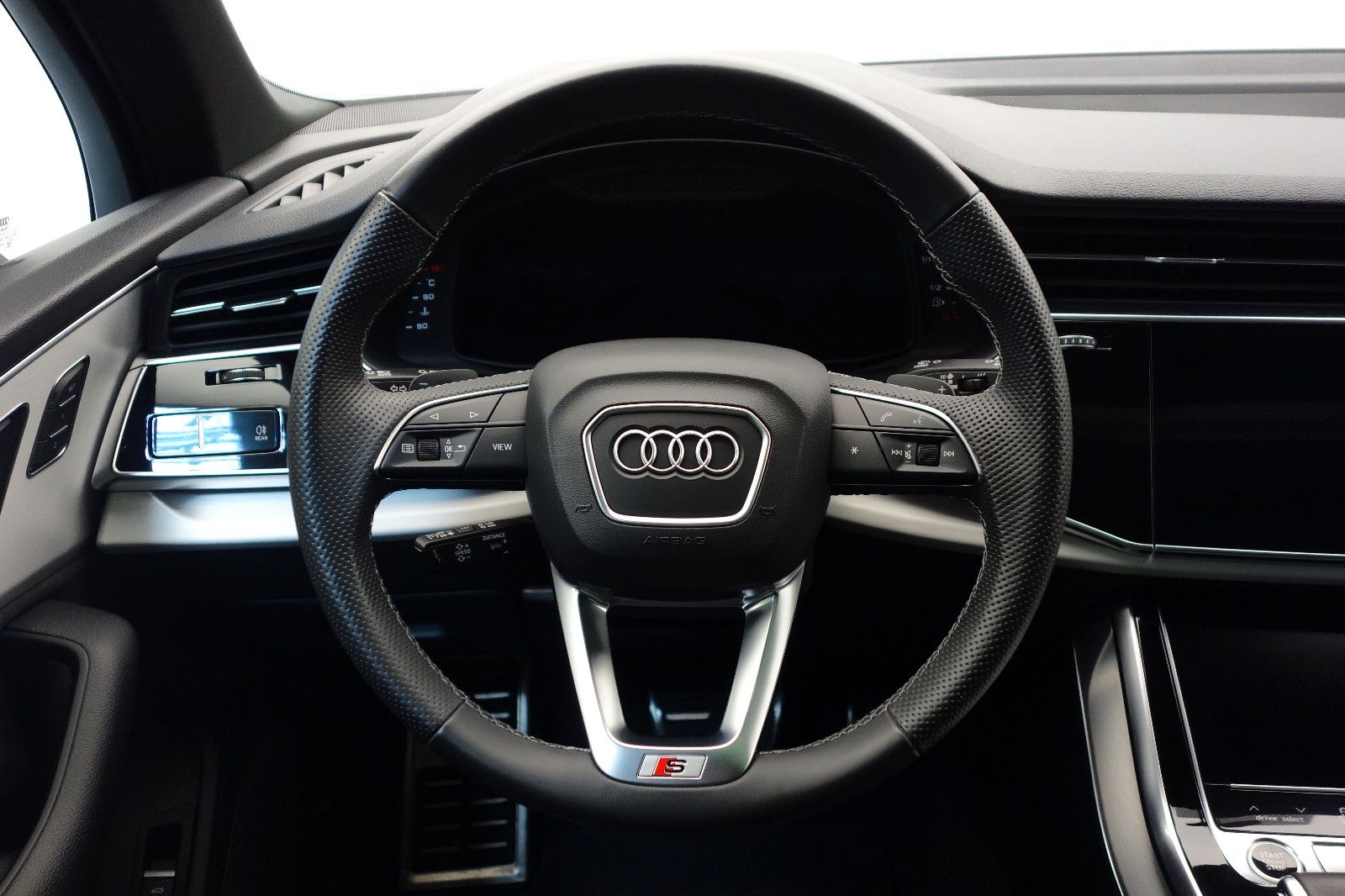 Audi Q7 50 TDI quattro S LINE BLACK+360°+PDACH+7SITZE