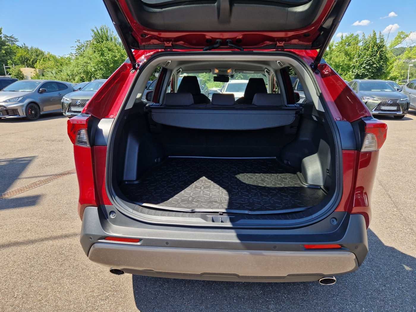Toyota RAV4 Hybrid 4x4 Team - Samsaru's Car Outlet