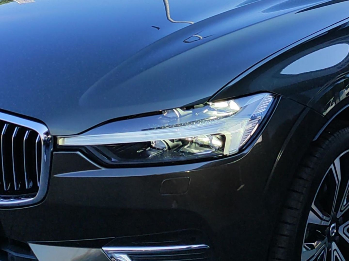 Volvo XC60 T8 Inscription Recharge Plug-In Hybrid AWD - Samsaru's Car Outlet