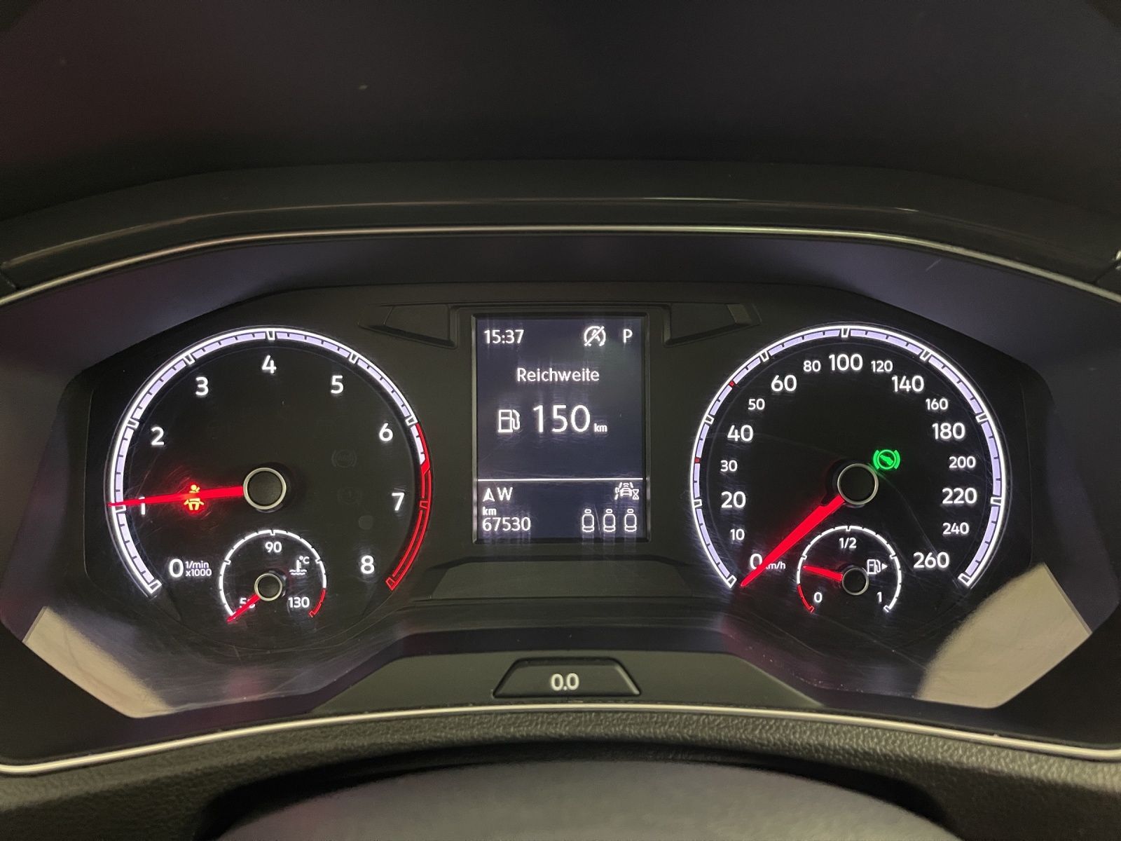 Volkswagen T-Roc 2.0 TSI Sport 4M - Samsaru's Car Outlet